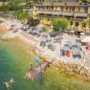 Hotel Taki Village